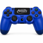 وحدة تحكم لاسلكية احترافية لجهاز بلاي ستيشن 4 (PS4/Slim/Pro/PC) مزودة بمستشعر حركة سداسي المحاور، ولوحة لمس تفاعلية، ومنفذ صوت 3.5 ملم، وخاصية اهتزاز مزدوجة - لوحة ألعاب عالية الدقة باللون الأزرق الملكي - من إنتاج شركة أدمن تكنولوجي